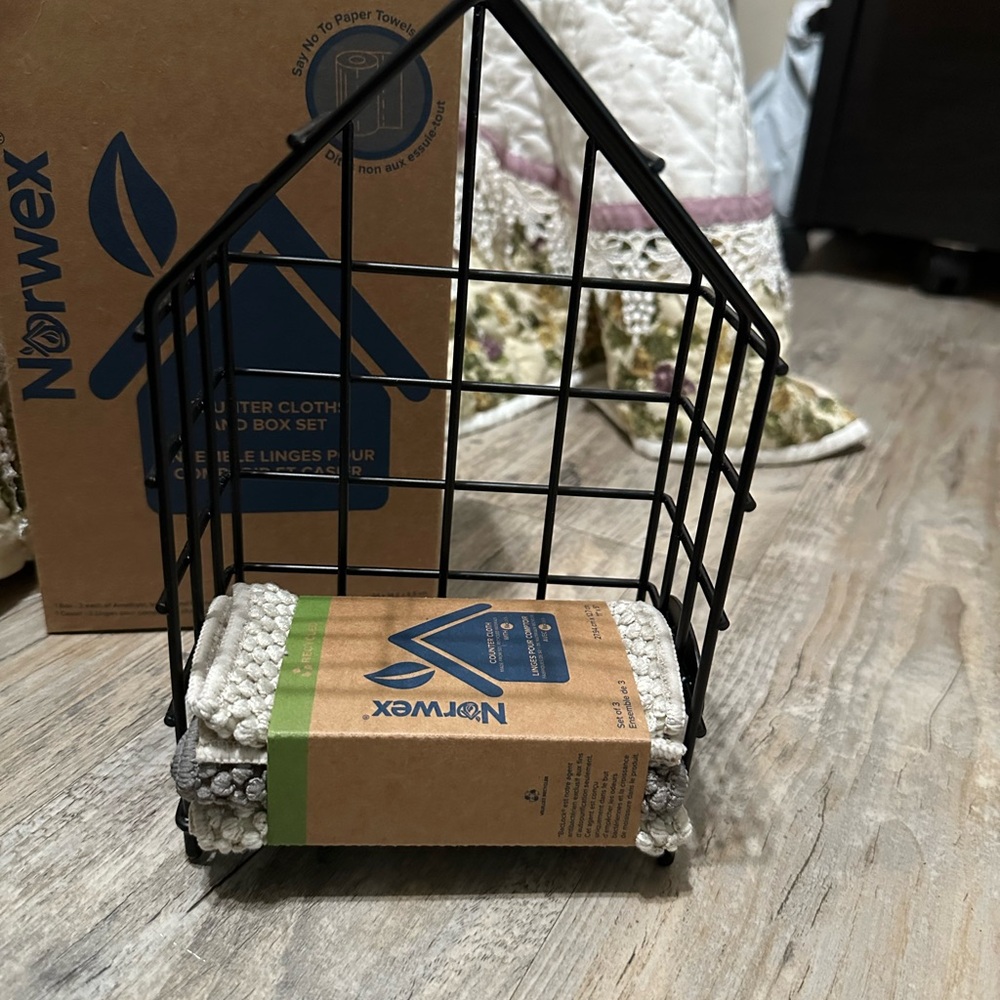 Norwex Counter Cloth Set with Black Holder